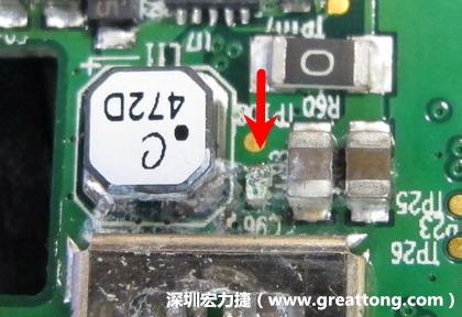 電路板疑似腐蝕氧化，懷疑電流異常過熱造成